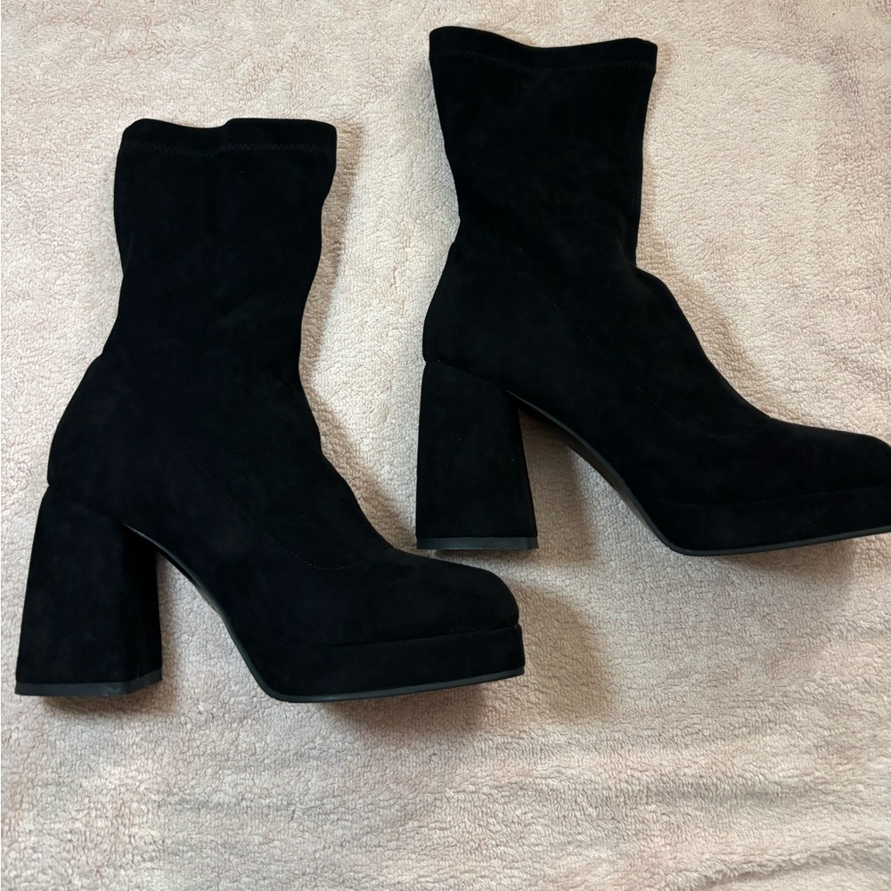 Simple Suede Chunky Heel Slip on Booties
